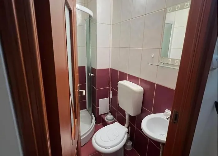 Please * Costineşti