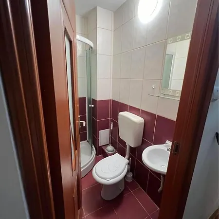 Please * Costinești